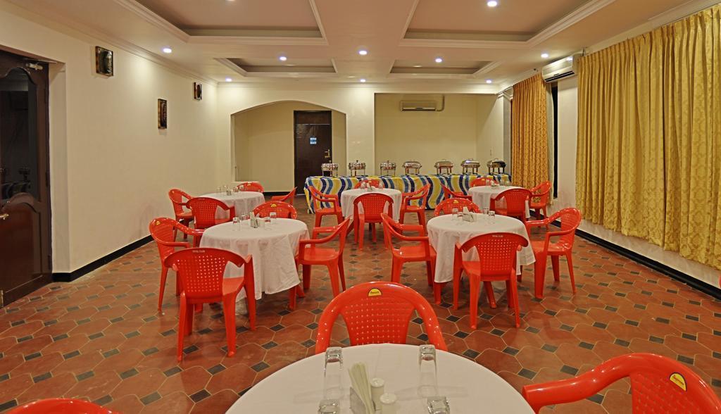 Royal Club Hotel Csennai Kültér fotó